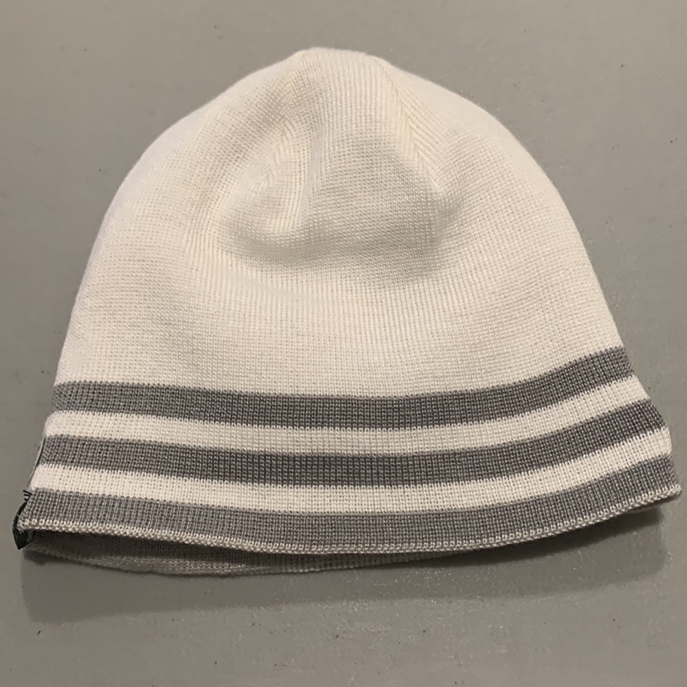 Adidas reversible beanie - Picture 6 of 8
